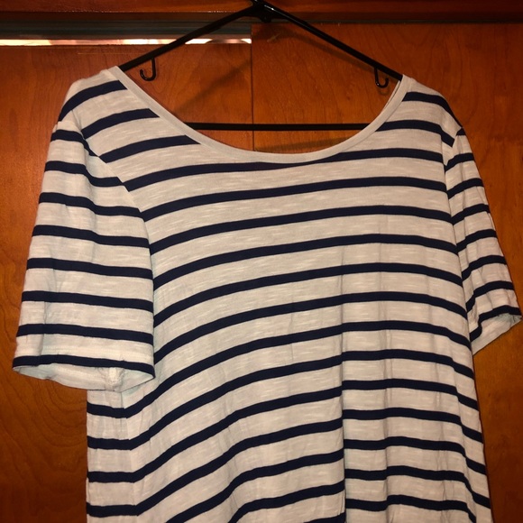 Teeshirt - Picture 2 of 4